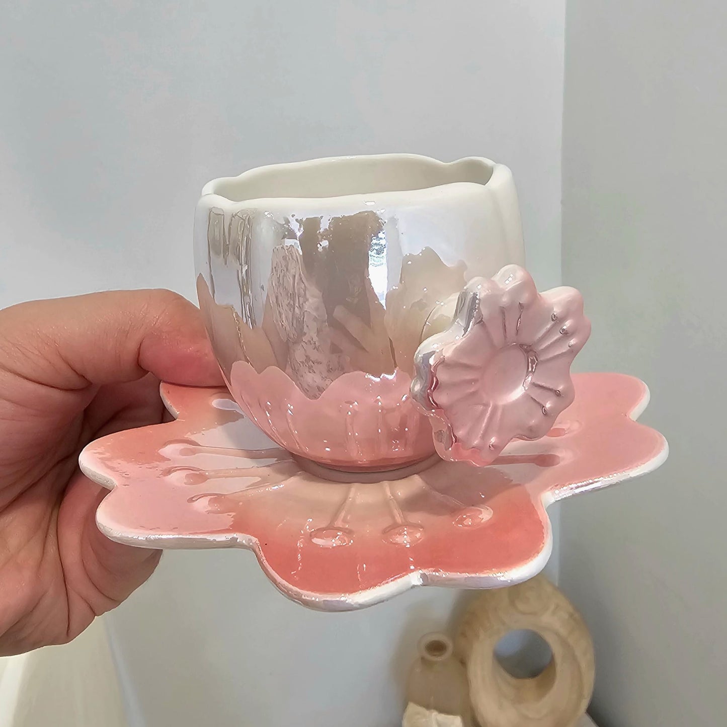 Luxury Pearl Tea & Coffee Cup Set - 6 Cups with Serving Plate, Elegant Design, Perfect for Coffee Time, Includes 6 Cups and Serving Plate