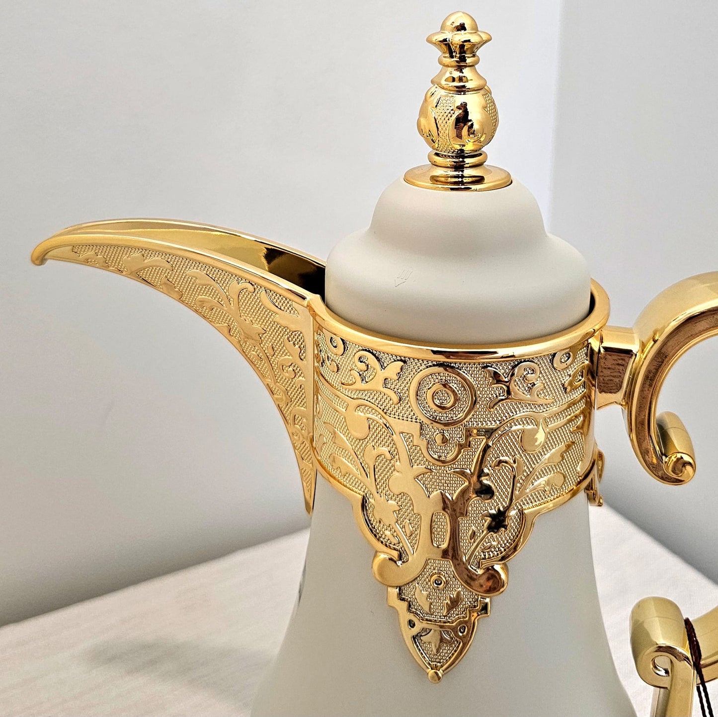 Dallah Brand Luxury Vacuum Insulated Stainless Steel Tea & Coffee Pot Elegant white Design with Gold Accents & Unique Handle Tumbler Drinkware Flasks