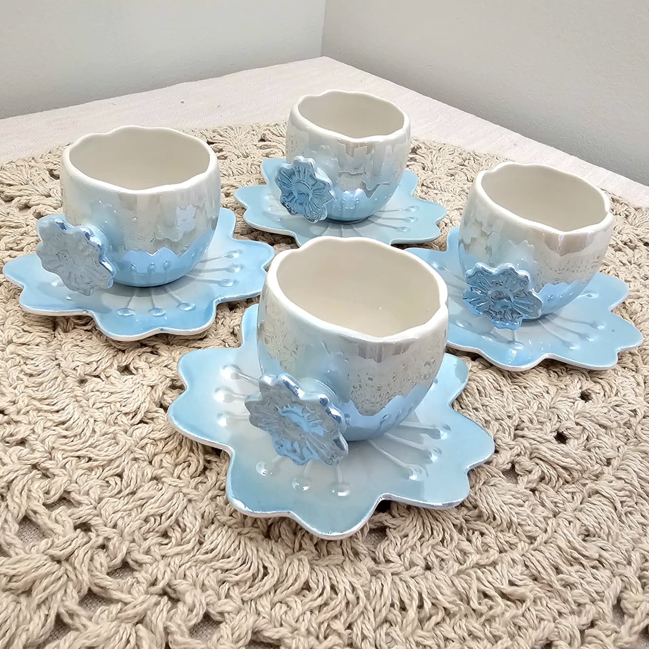 Luxury Pearl Tea & Coffee Cup Set – 6 Cups with Serving Plate